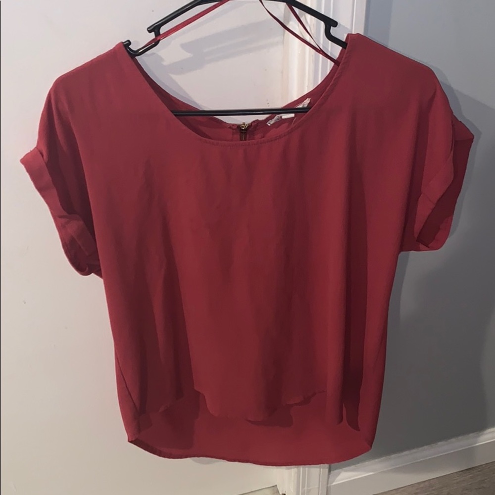 Women’s shirt size large